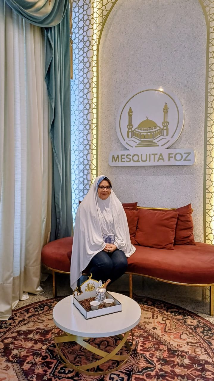 Luciane Senna na Mesquita de Foz