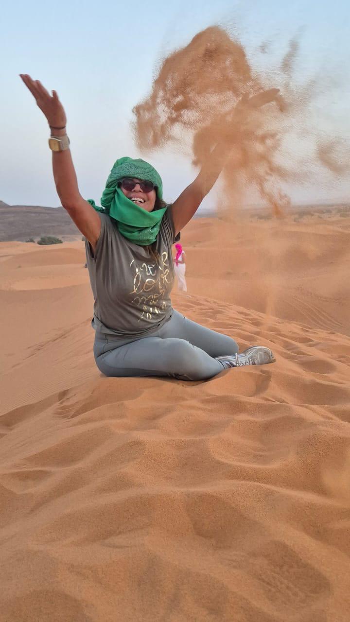 Suyene Uchoa celebrando sua viagem no deserto