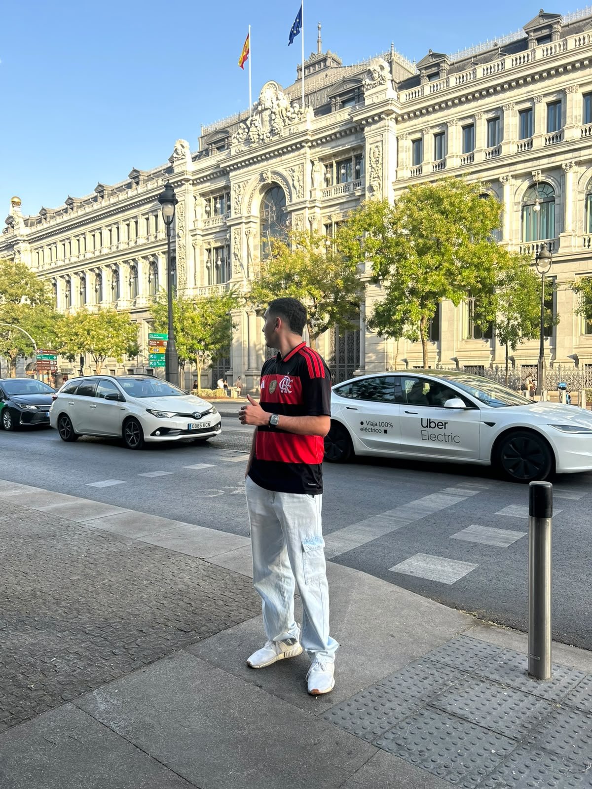 Eduardo Duarte conhecendo o centro de Madrid